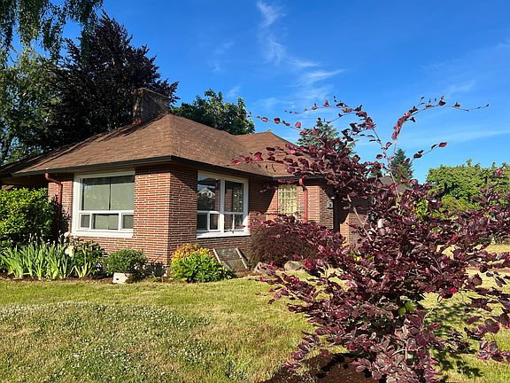 2nd image of 301 NW 45th St