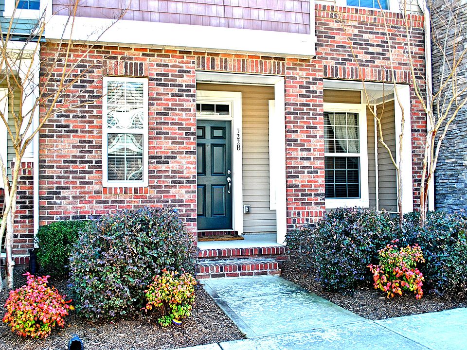 1st image of 122 Walnut Cove Dr APT B