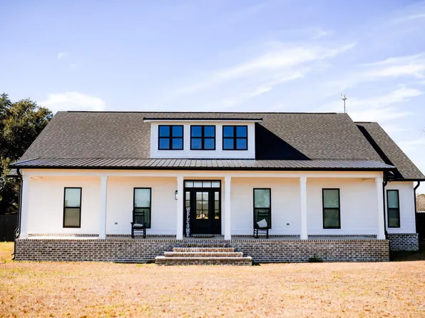 6149 Jack Springs Rd, Atmore, AL 36502