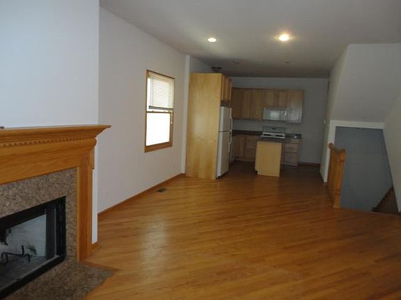 4th image of 1324 W Belmont Ave #1