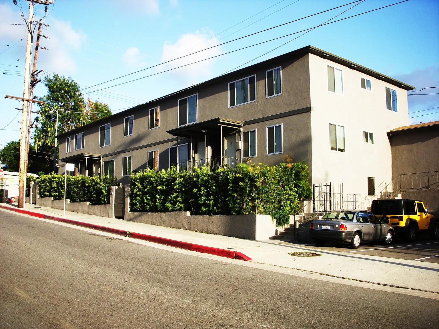 2 bed, 575 sqft, $2,600 — Photo 1