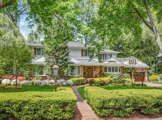 294 Brookmere Ct, Ridgewood, NJ 07450