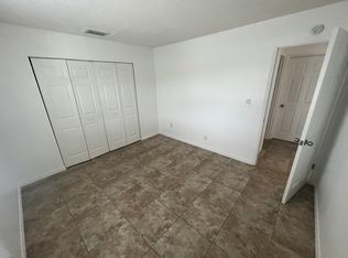 858 93rd Ave N #C, Saint Petersburg, FL 33702