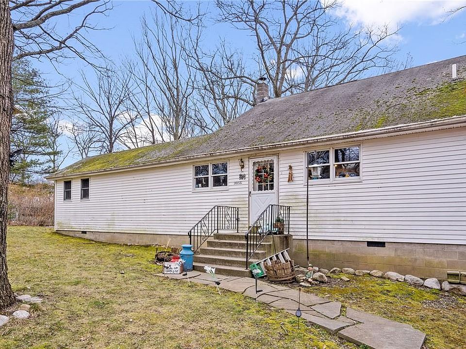 1st image of 76 Sawyer Lane