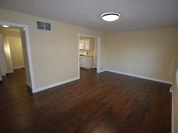 4th image of 1047 E South St