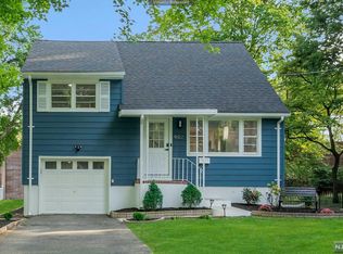 902 Best Ct, Ridgewood, NJ 07450