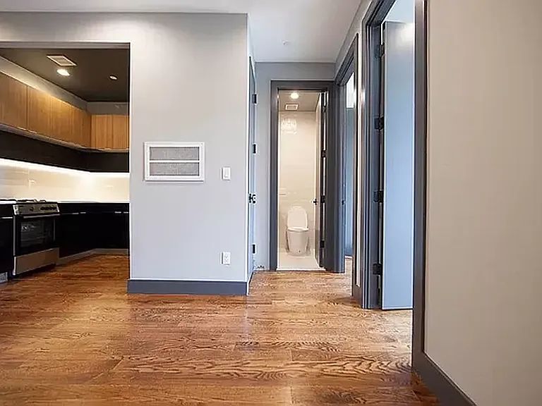 79 Stanhope St #2A — Photo 4