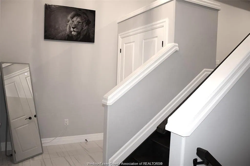 3 bed, $2,350 — Photo 2