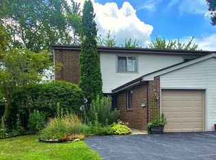 827 Greenbriar Ln, University Park, IL 60484