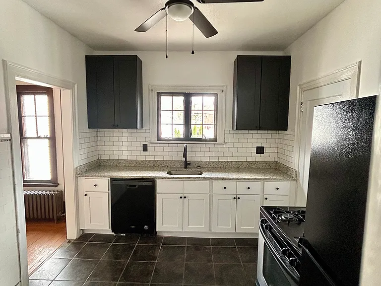 1814 Olive St #2 — Photo 11