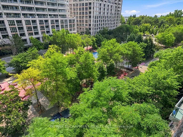 209 Fort York Blvd #676 — Photo 14