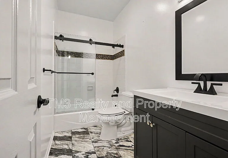 5605 NE Coral Dr — Photo 19