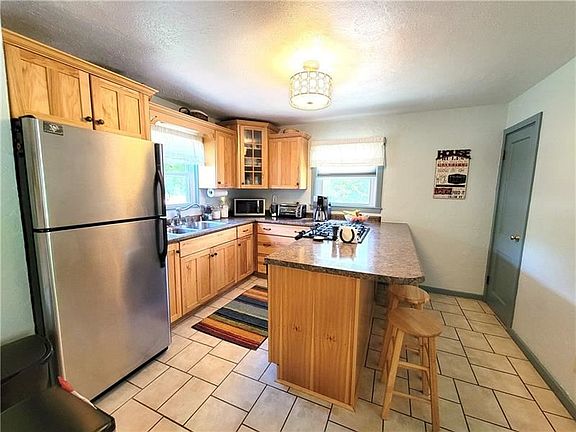 3rd image of 126 Younkins Dr