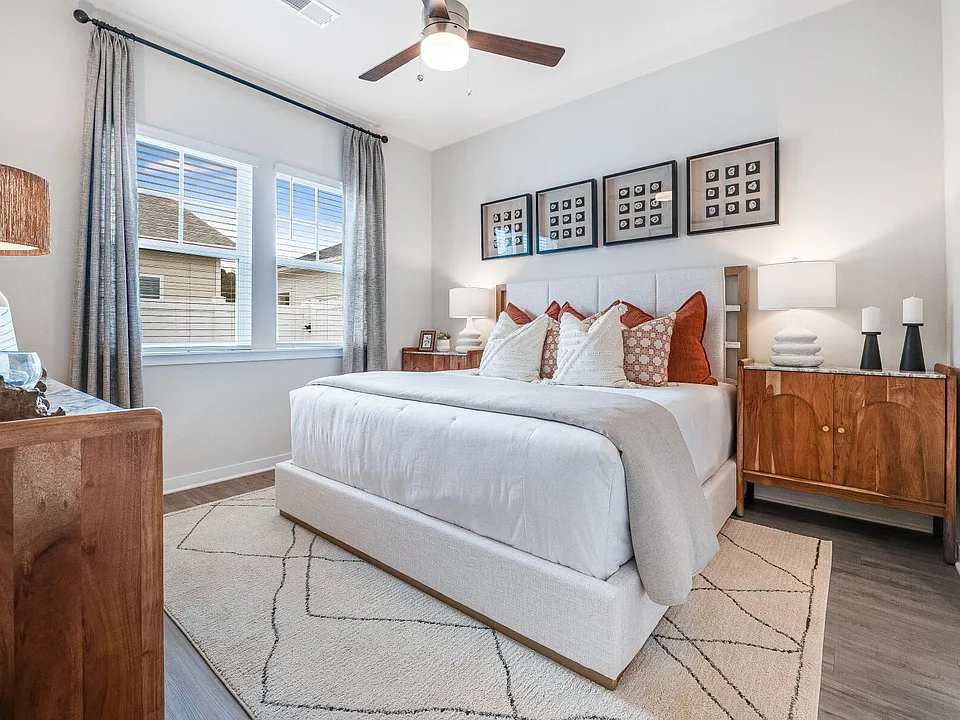 Yardly Mount Dora apartments community photo