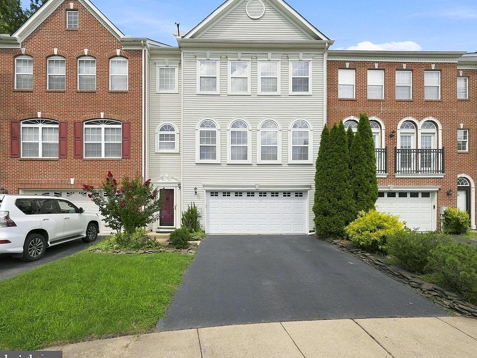 1st image of 13 Laurel Way