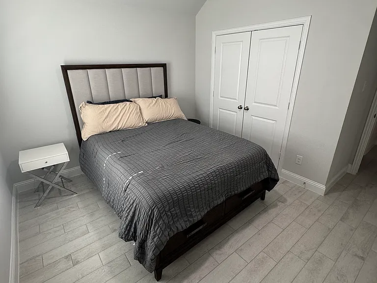 1608 Barnwood Trce — Photo 4