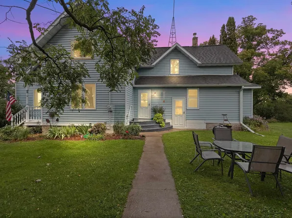 N2734 Saint Peters Rd, Kewaunee, WI 54216