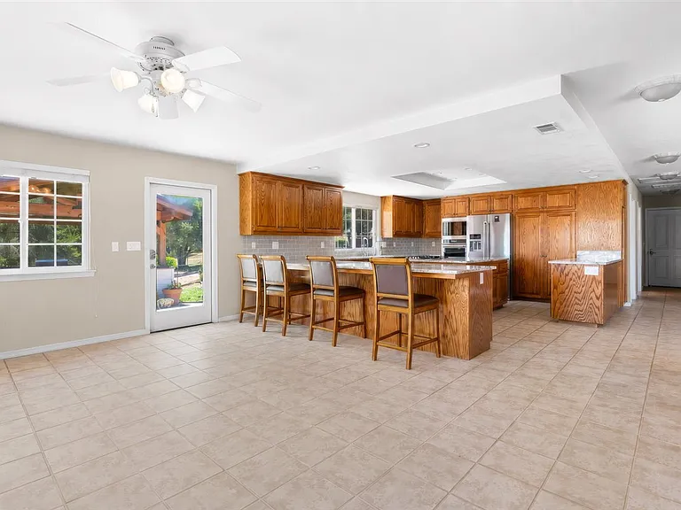 688 Willow Rd — Photo 27