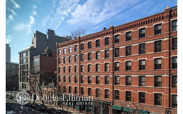 Rented by Douglas Elliman | media 27