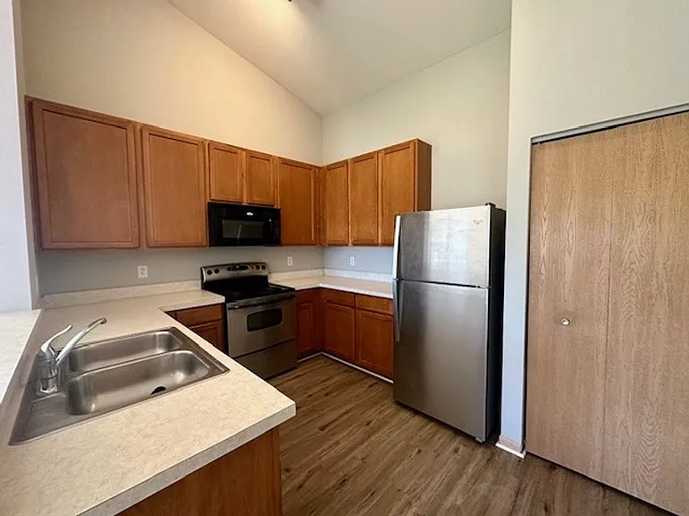 146 Bertram Dr #I — Photo 6