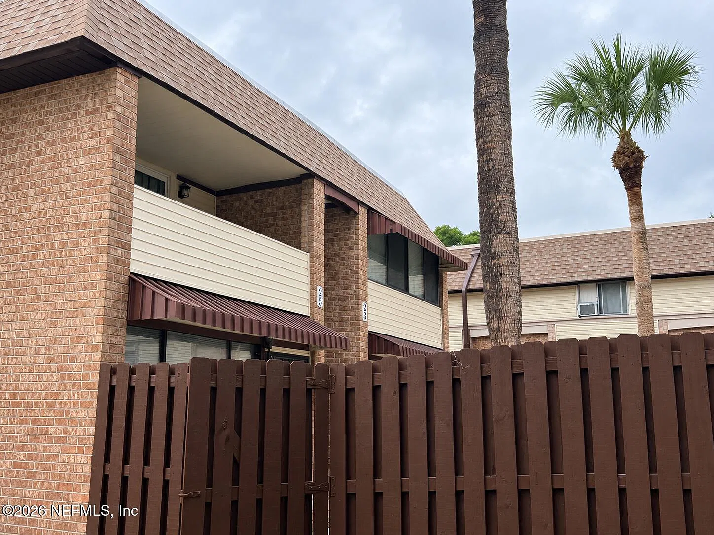 1 bed, 1.0 bath, 684 sqft, $1,000 — Photo 2
