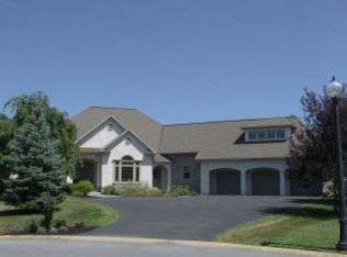814 Bent Creek Dr, Lititz, PA 17543