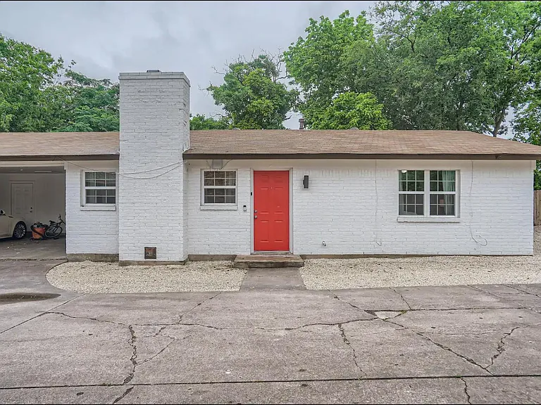 306 E Powell Ln #A — Photo 3