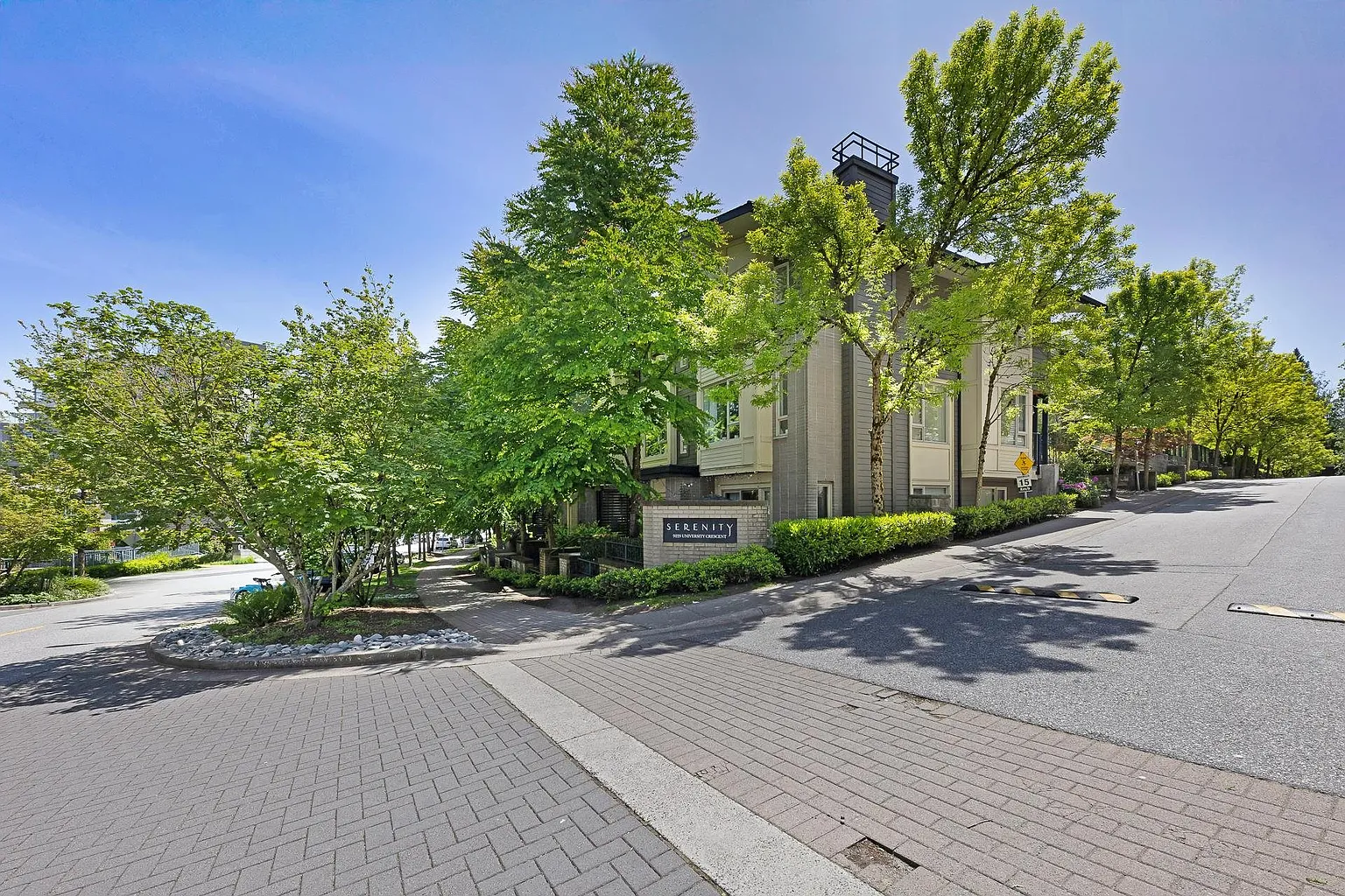 9229 University Cres #113 photo 1