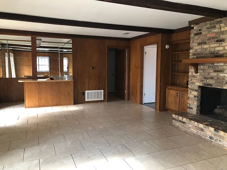 10114 Village Green Dr — Photo 7