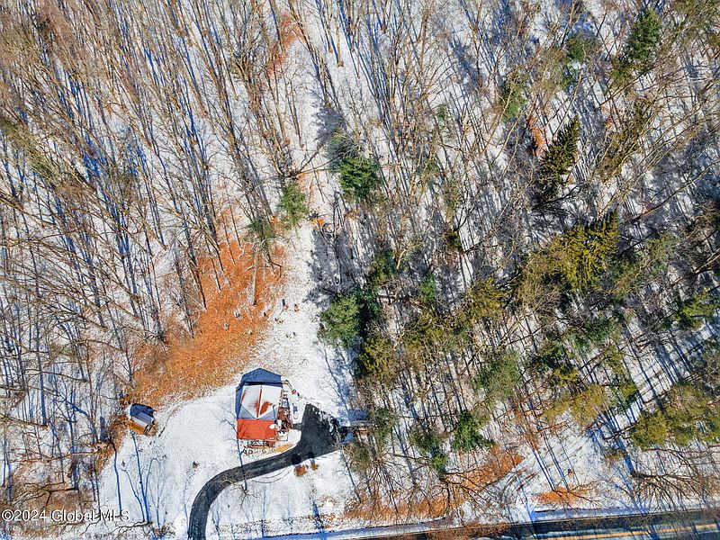 3rd image of 368 Ecker Hollow Road
