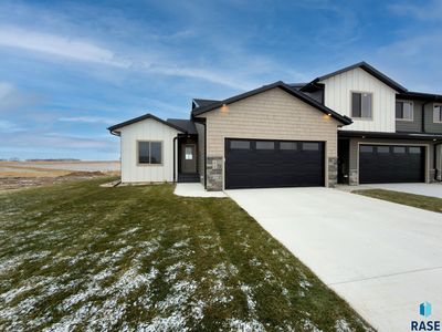 2822 E Hazelnut St, Brandon, SD, 57005