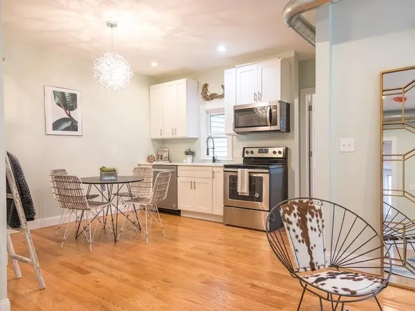 11 1/2 Mason St #2, Salem, MA 01970