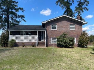 331 E Reaves Ave, Dillon, SC 29536
