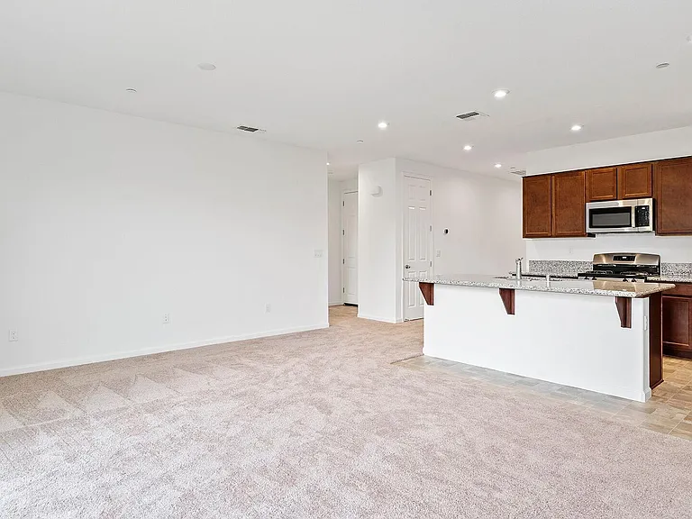 306 Mercantile St — Photo 13
