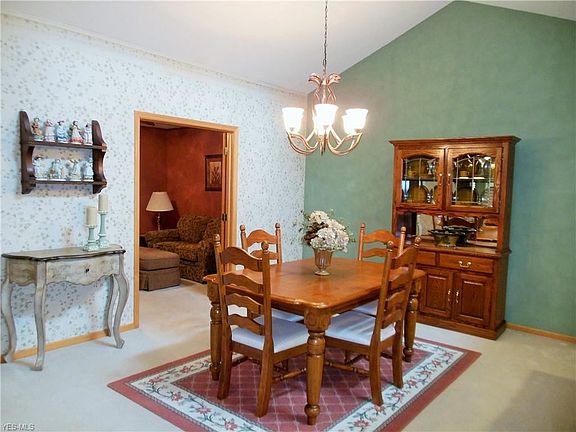 5th image of 3911 Dartford Ln