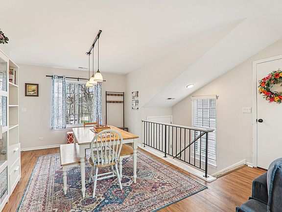 5th image of 974 Westchester Cir