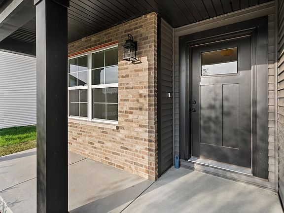 3rd image of 6 Connor Ct