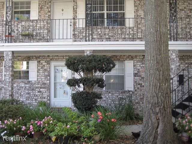 1bd/1ba on 2nd floor (no one above you!)