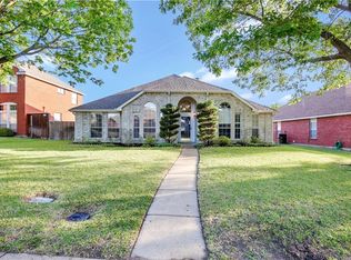 1133 Barrington Dr, Desoto, TX 75115