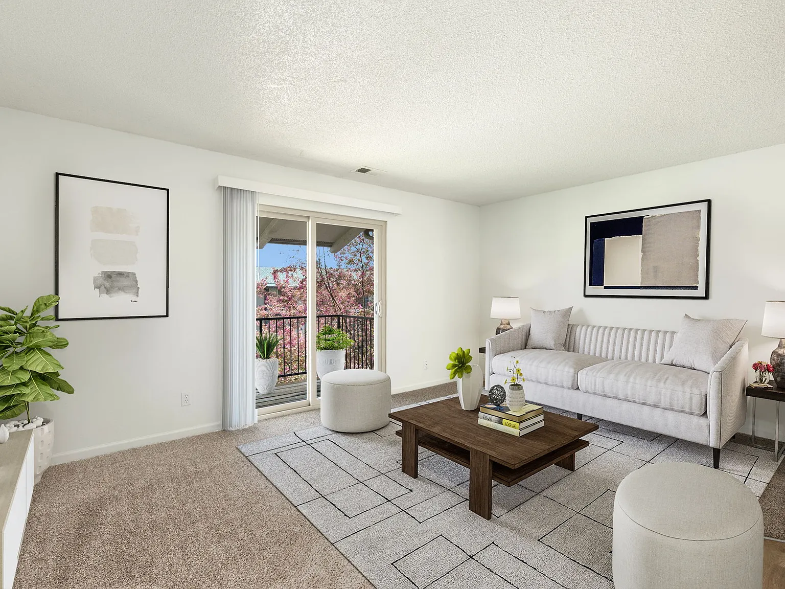 Lakemont Apartments — Photo 1