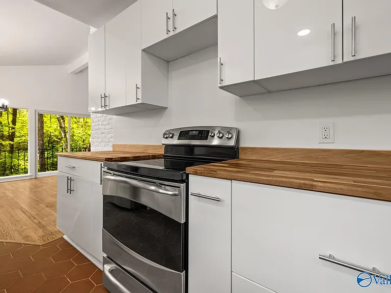 10038 Torino Dr SE — Photo 16