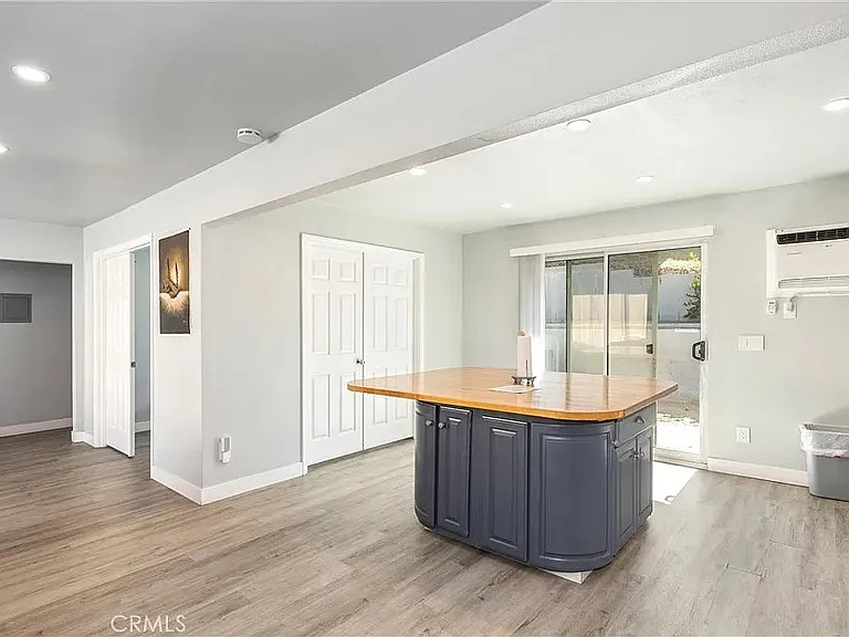 Palm Ave — Photo 4
