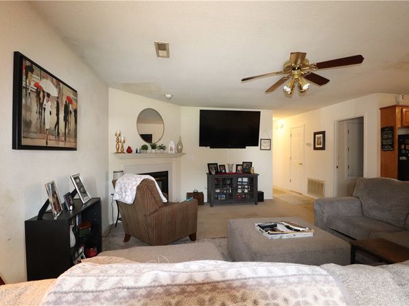 fayetteville-arkansas-439593432 picture