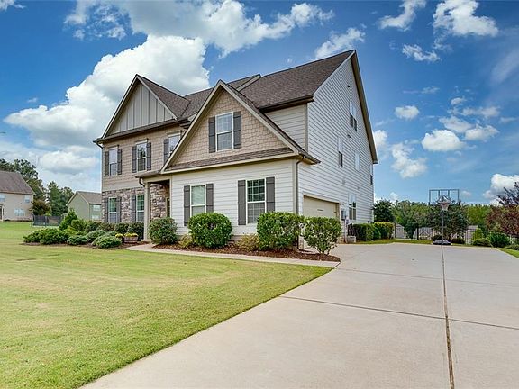 2nd image of 103 Waltzing Vine Ln