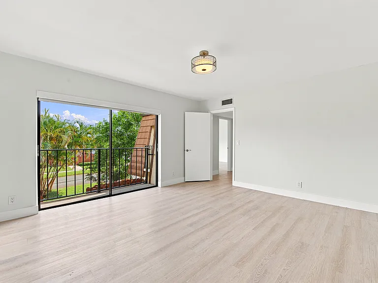 2695 Albatross Rd N #100 — Photo 12