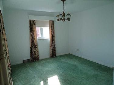 4th image of 1743 Helen Dr