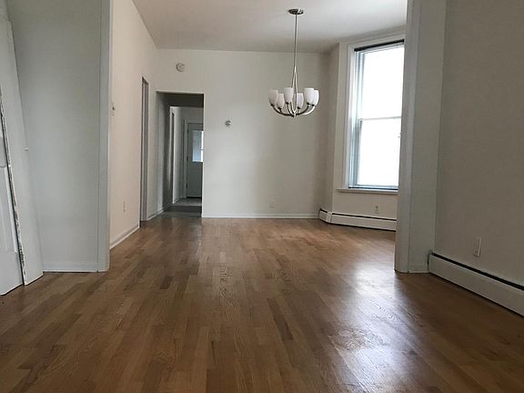 5th image of 1312 W Winona St APT 1