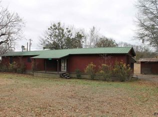 308 E Main St, Omaha, TX 75571