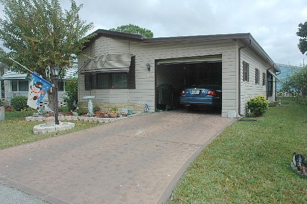 Home for Sale in Leesburg, FL $21,900
