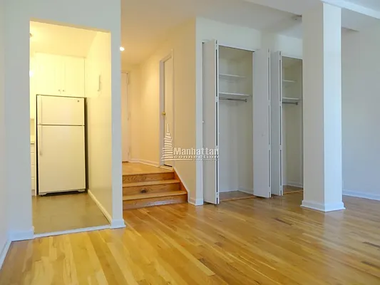 Rented by Manhattan Connection | media 17